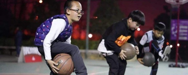 篮球新手基础训练视频